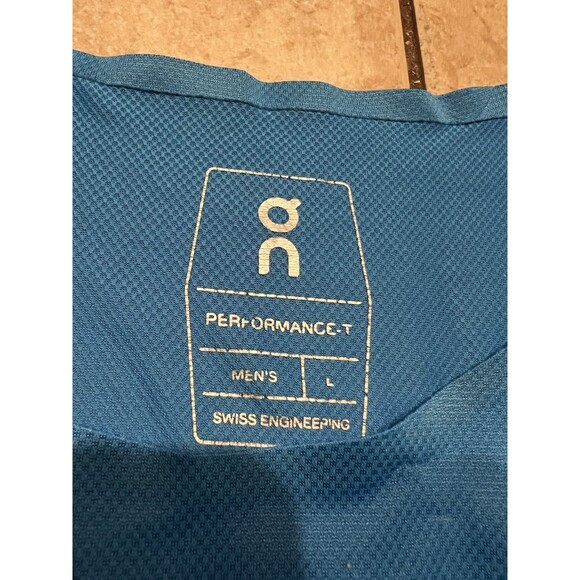 On Cloud Shirt Mens Large Blue Performance T Running Lightweight Athletic Gym - Picture 3 of 6